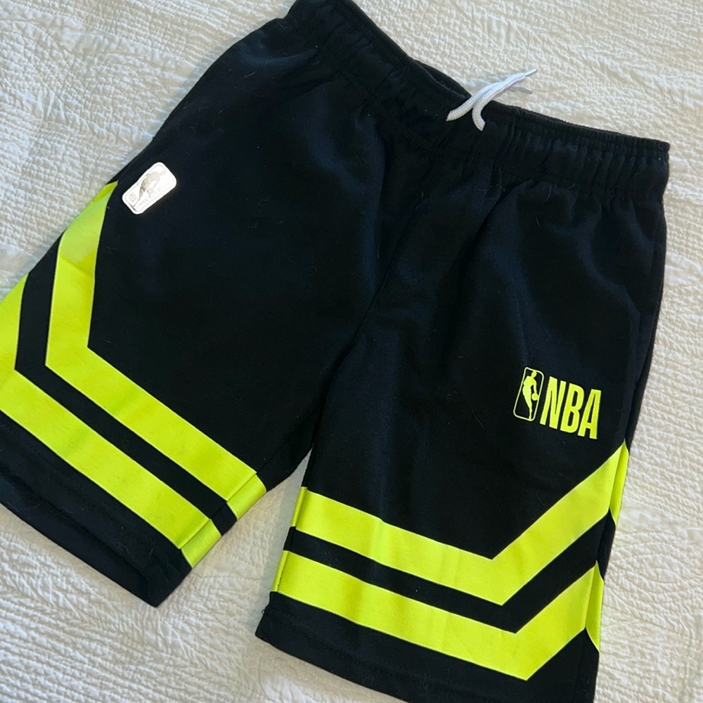 NWOT NBA Sweatshirt Material Shorts